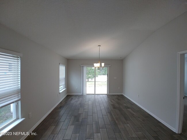 Building Photo - 208 Midway Park Dr