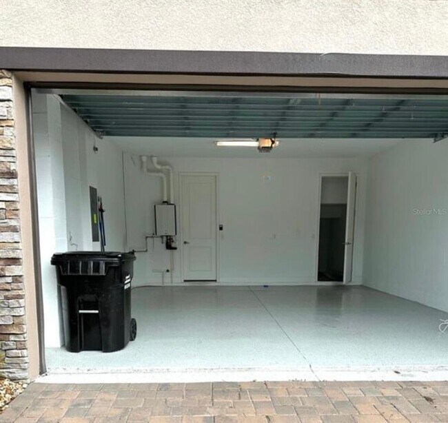 Building Photo - 4615 Almada Ln