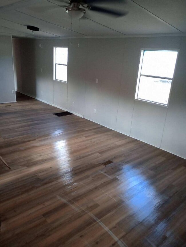 Building Photo - 11 Stewart Pines Loop NE
