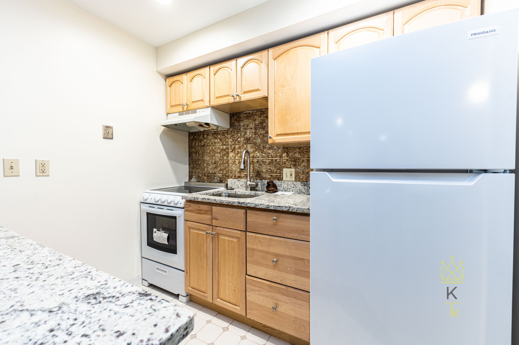 Building Photo - 1100 Beacon St