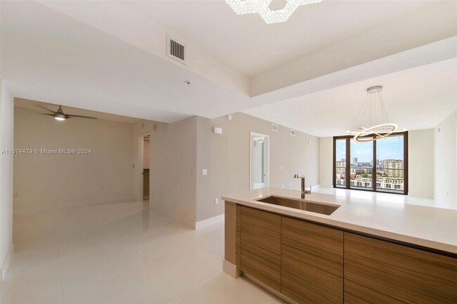 Building Photo - 300 Sunny Isles Blvd