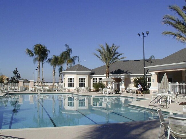 Building Photo - 8103 Coconut Palm Way