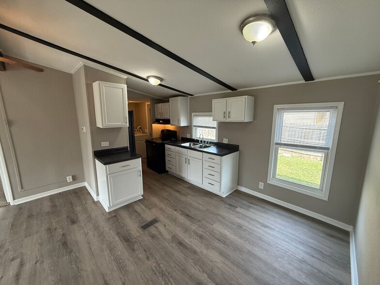 Building Photo - 5613 Arapaho Trail