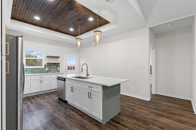 Building Photo - 5623 Barkridge Dr