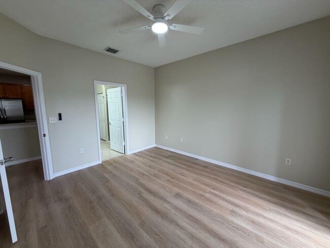 Building Photo - 2925 Crestwood Ter