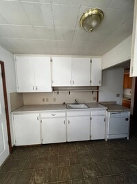 Building Photo - Vine Maple Triplex