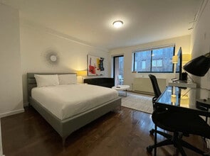 Building Photo - 140 W 19th St