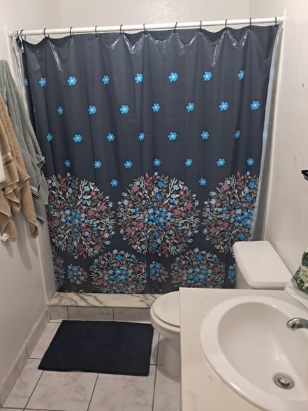 Building Photo - 6771 Freedom St