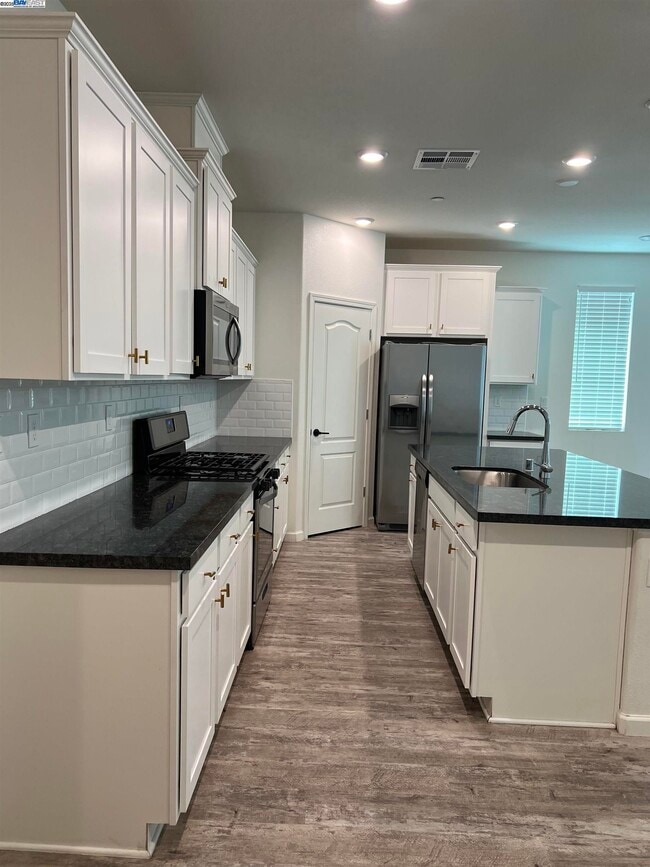 Building Photo - 5463 Alvar Lp