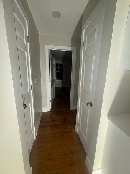 Building Photo - 478 Fabyan Pl