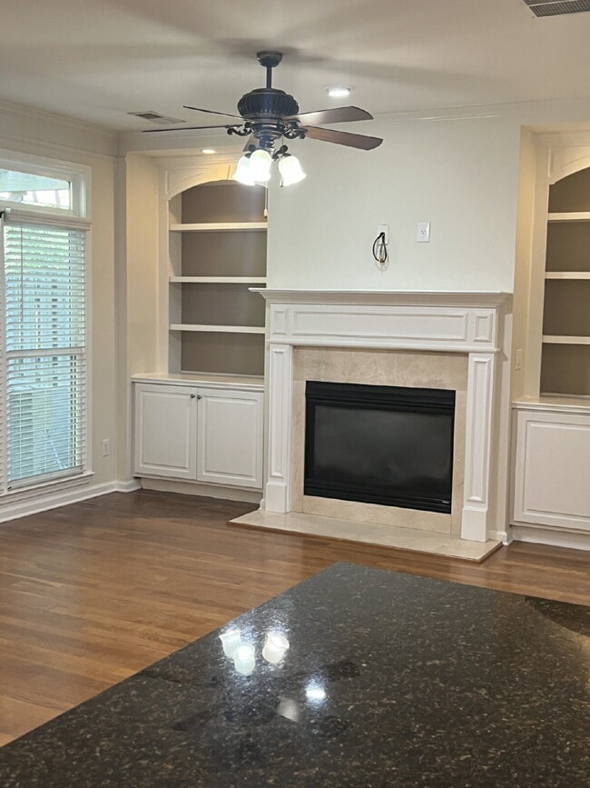 Building Photo - Excellent price for this wonderful John Wieland townhouse in swim / tennis neighborhood.