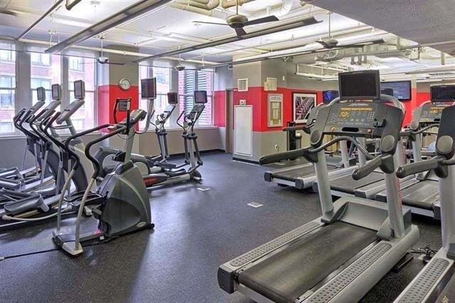 Building Photo - 1125 Maxwell Ln