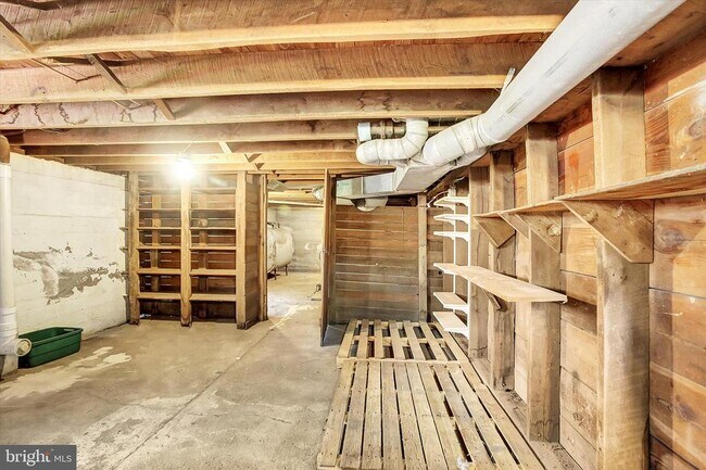 Building Photo - 319 N 2nd St