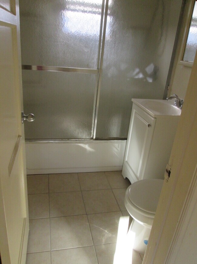 Building Photo - 1834-36 Chalcedony St