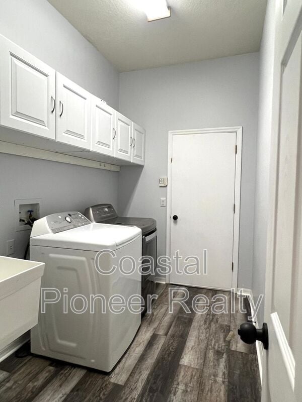 Building Photo - 18111 Sugar Brooke Dr
