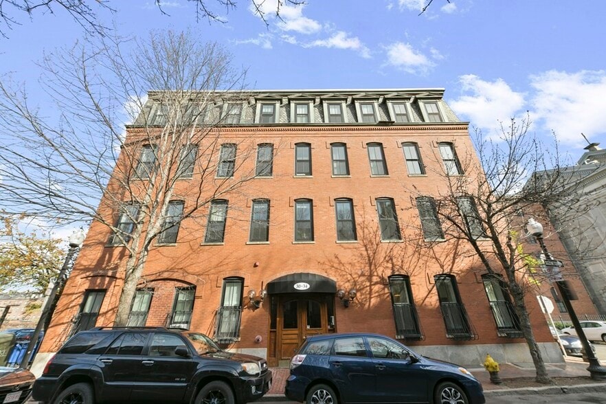 Building Photo - 32 Concord Sq