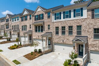 Building Photo - Waverly Village