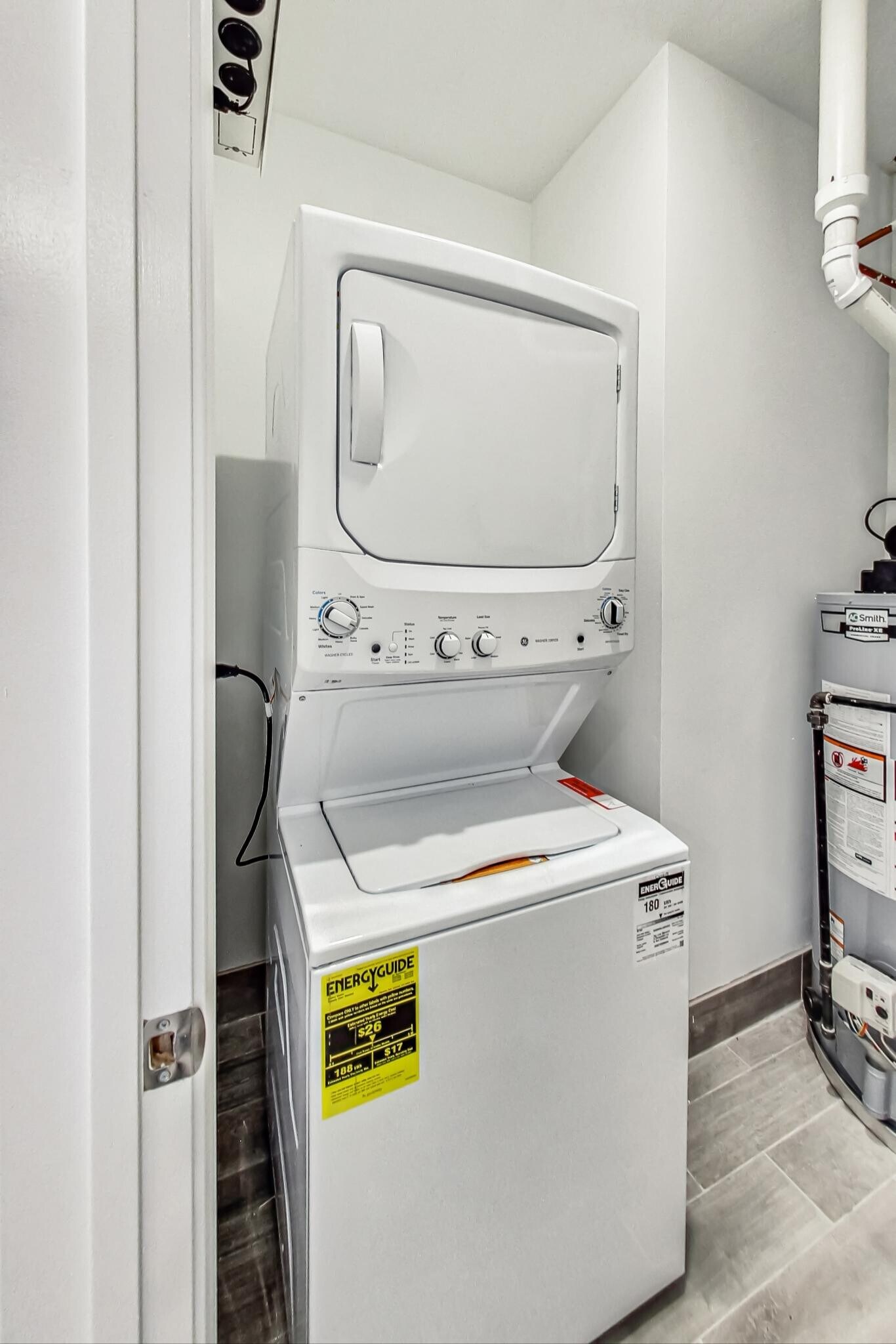 Building Photo - 6135 S Kimbark Ave