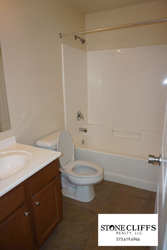 Building Photo - 310 Rylee Cir