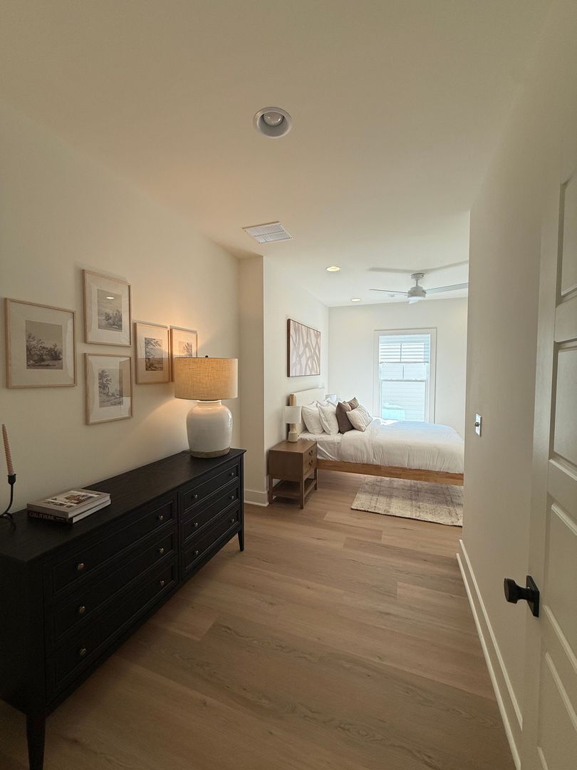 Building Photo - Awesome New Construction 5BR House Close t...