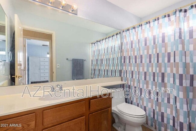 Building Photo - 3618 N Santiago Cir