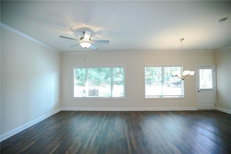 Building Photo - 327 Cashes Ct