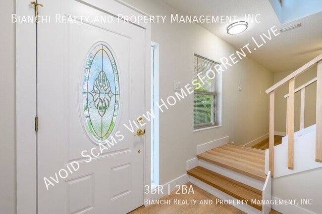 Building Photo - 1612 1st St