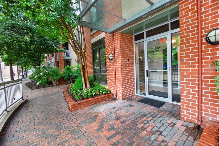 Building Photo - 1200 N Hartford St