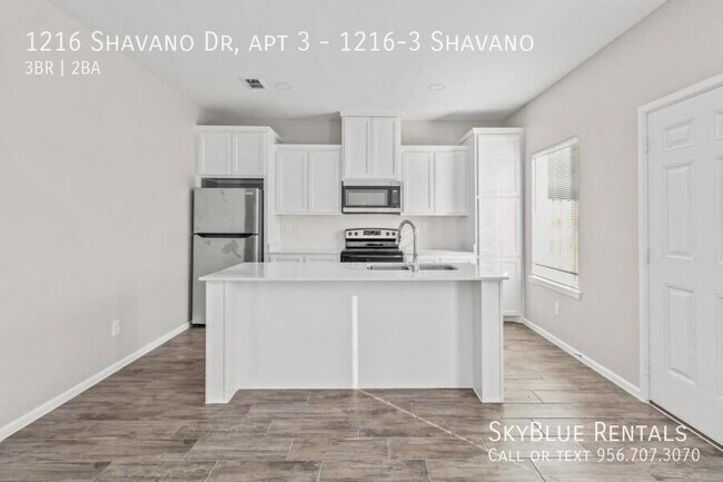 Building Photo - 1216 Shavano Dr