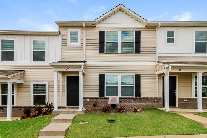 Primary Photo - 291 Century Dr