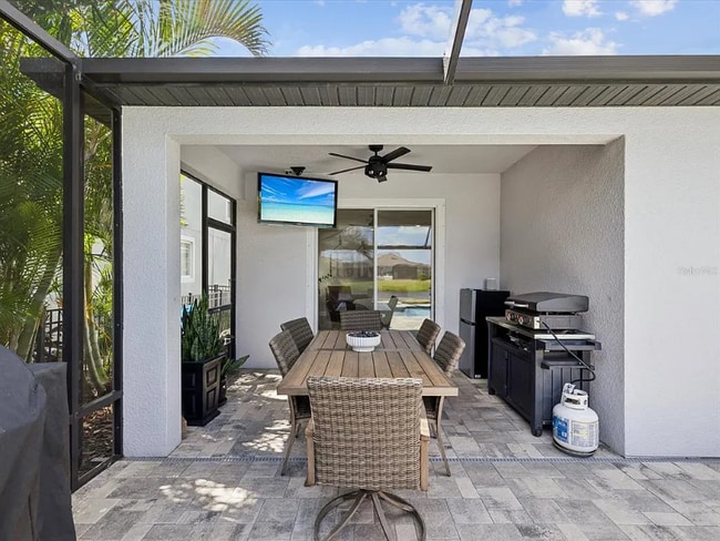 Building Photo - 6229 Sea Air Dr