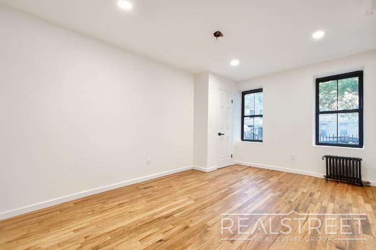 Building Photo - Brand New 2 Bed with Private Yard Bed Stuy...