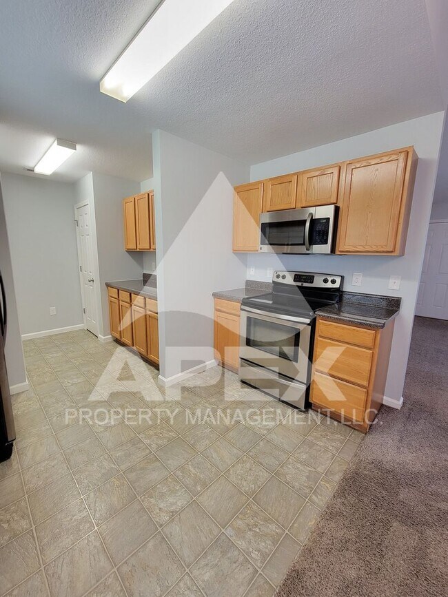 Building Photo - WEST KNOXVILLE!! - Beautiful 2 Bd 2-Ba Single Family home in the Village at Bearden!