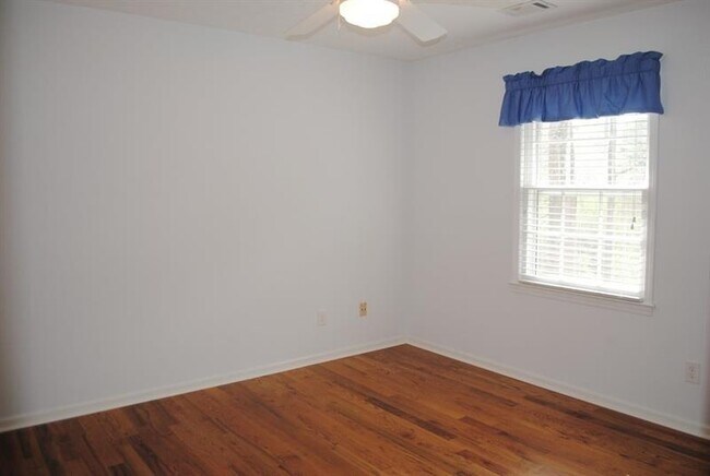 Building Photo - 1407 Independence Way