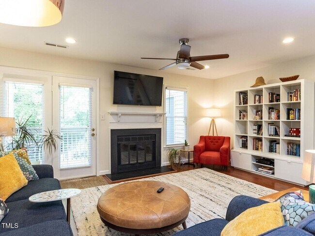 Building Photo - 4646 Fawnbrook Cir