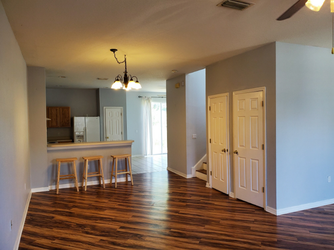 Building Photo - 8881 Christie Dr