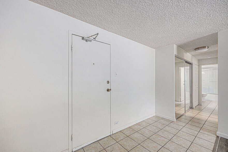 Entrance & Hallway to Bathroom - 2225 Buchtel Blvd