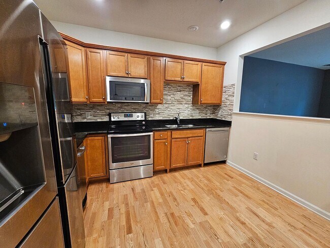 Building Photo - 130 Trotter Rd