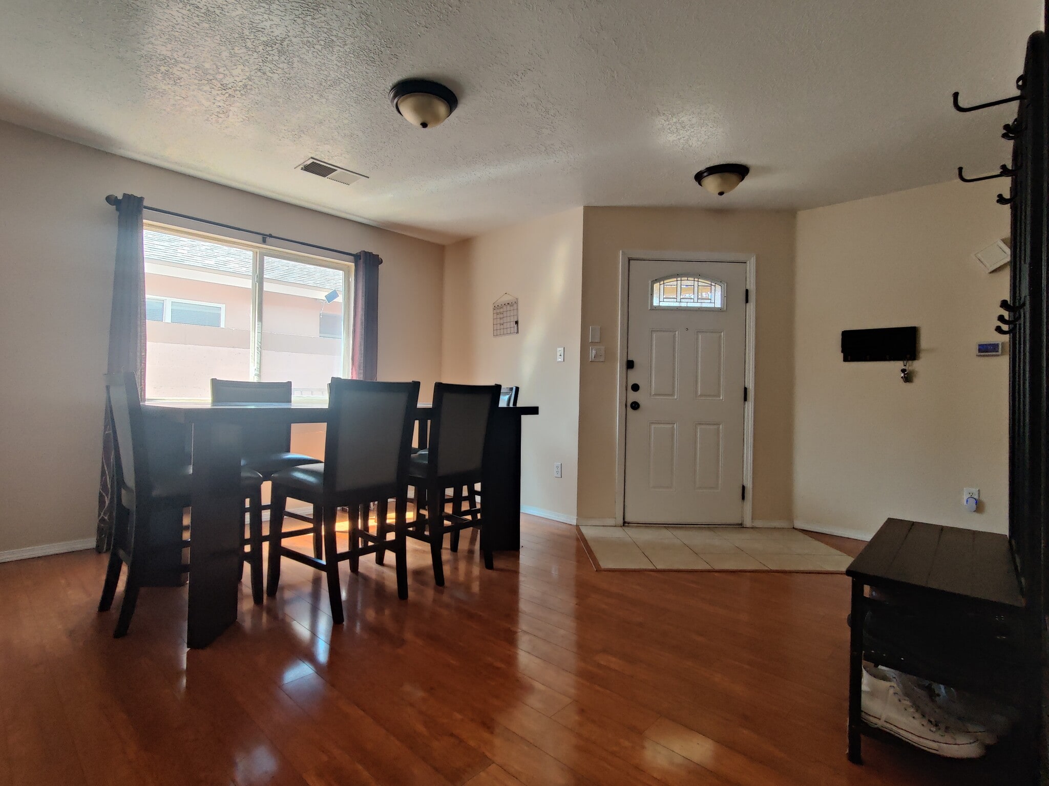 Building Photo - 420 Sawtooth St SE