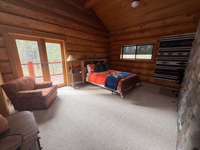 Building Photo - 55303 Velvet Ct