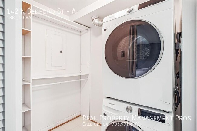 Building Photo - 142 N Bedford St