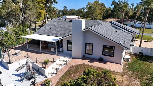 Building Photo - 1542 SE Pinwheel Dr