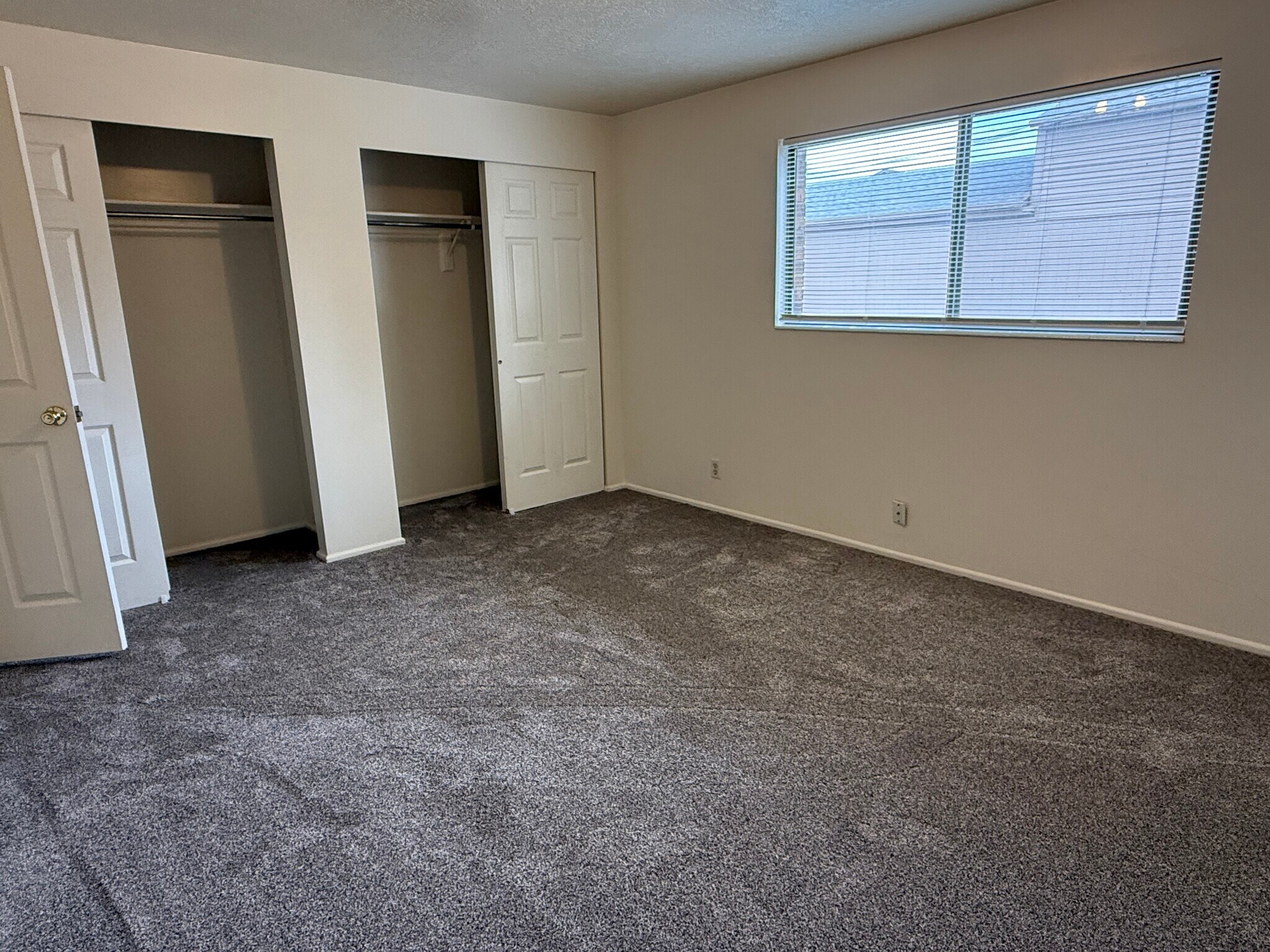 Building Photo - 2196 w 5600 s