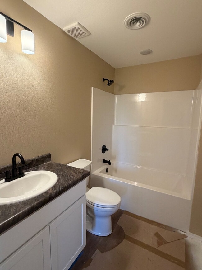 Building Photo - Last BRAND NEW 4BR Duplex left!!!