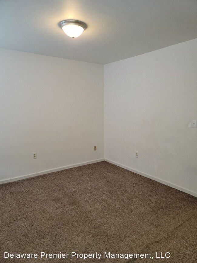 Building Photo - 3 br, 1 bath House - 1209 N Claymont St