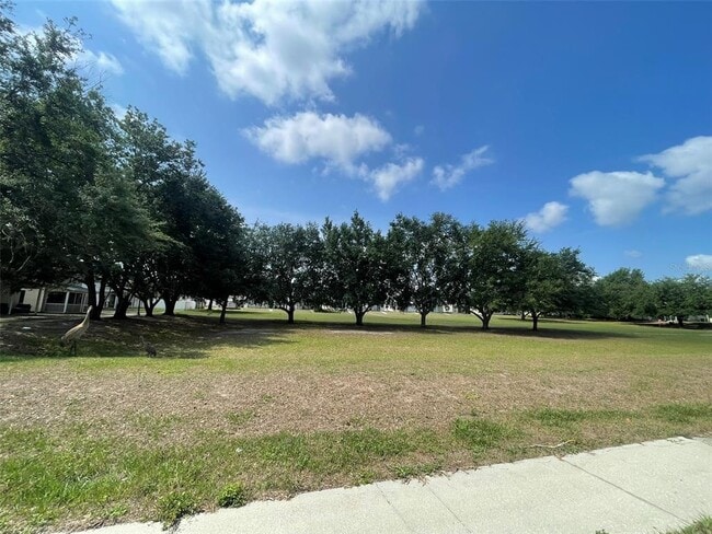 Building Photo - 1090 Park Central Cir