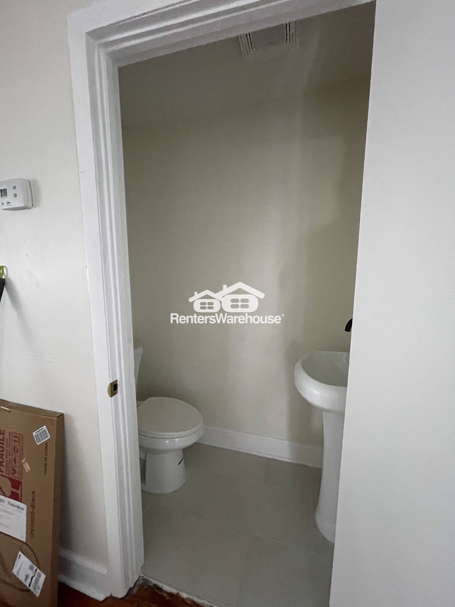 Building Photo - 1008 W Powhatan Ave