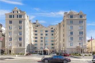 Building Photo - 1424 N Crescent Heights Blvd