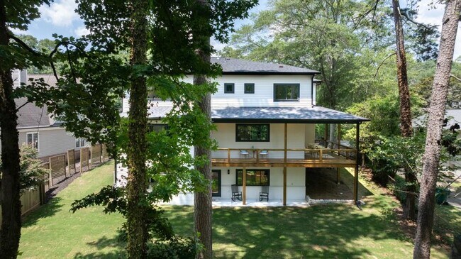 Building Photo - 2771 Guthrie St