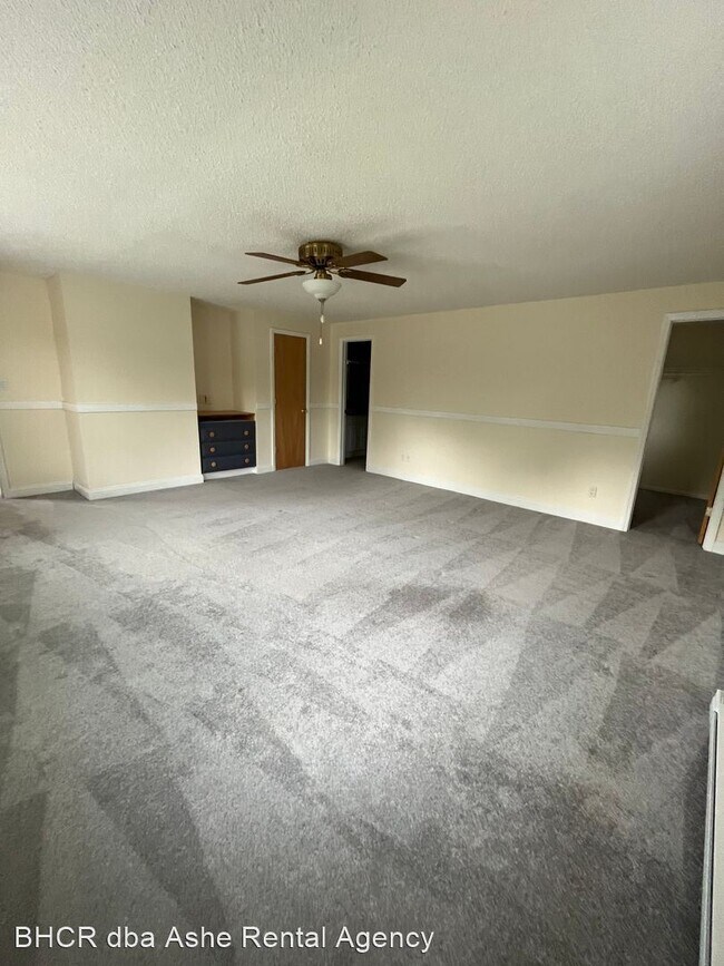 Building Photo - 2 br, 2 bath House - 326 Monticello Dr
